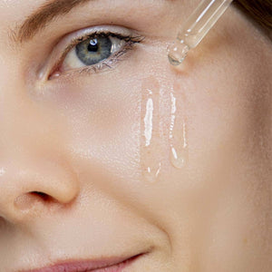 The 'Pore'fect Beauty-Barrier-Building Duo Face serum A Modernica Naturalis